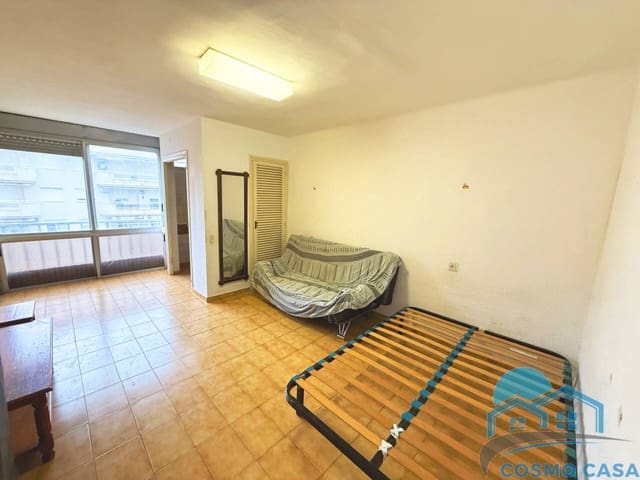 Leilighet til salgs i La Pineda, Vila-seca med svømmebasseng - € 90 000 (Ref: 9483303)