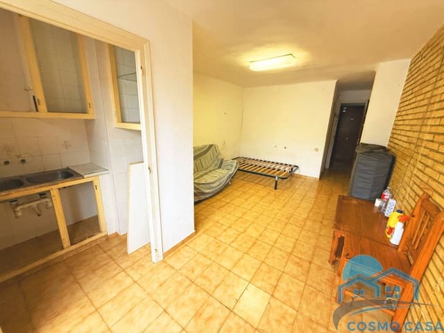 Leilighet til salgs i La Pineda, Vila-seca med svømmebasseng - € 90 000 (Ref: 9483303)