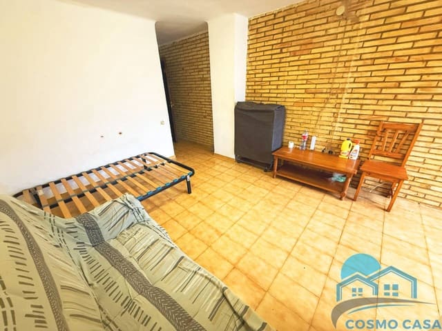 Leilighet til salgs i La Pineda, Vila-seca med svømmebasseng - € 90 000 (Ref: 9483303)