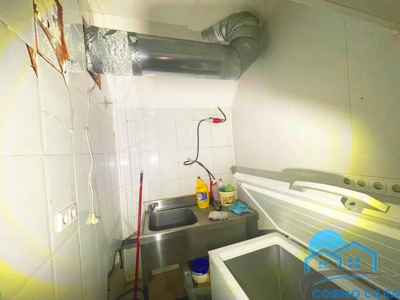 Erhverv til salg i Salou - € 130.000 (Ref: 9751485)