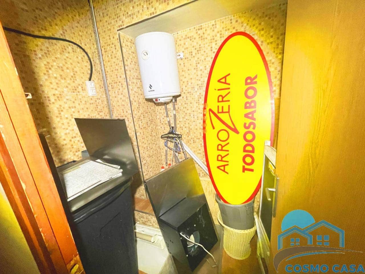 Erhverv til salg i Salou - € 130.000 (Ref: 9751485)