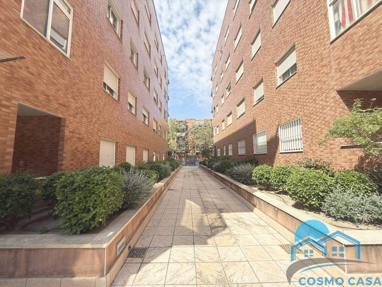 Ático de 4 habitaciones en Salou en venta con piscina garaje - 399.000 € (Ref: 9810944)