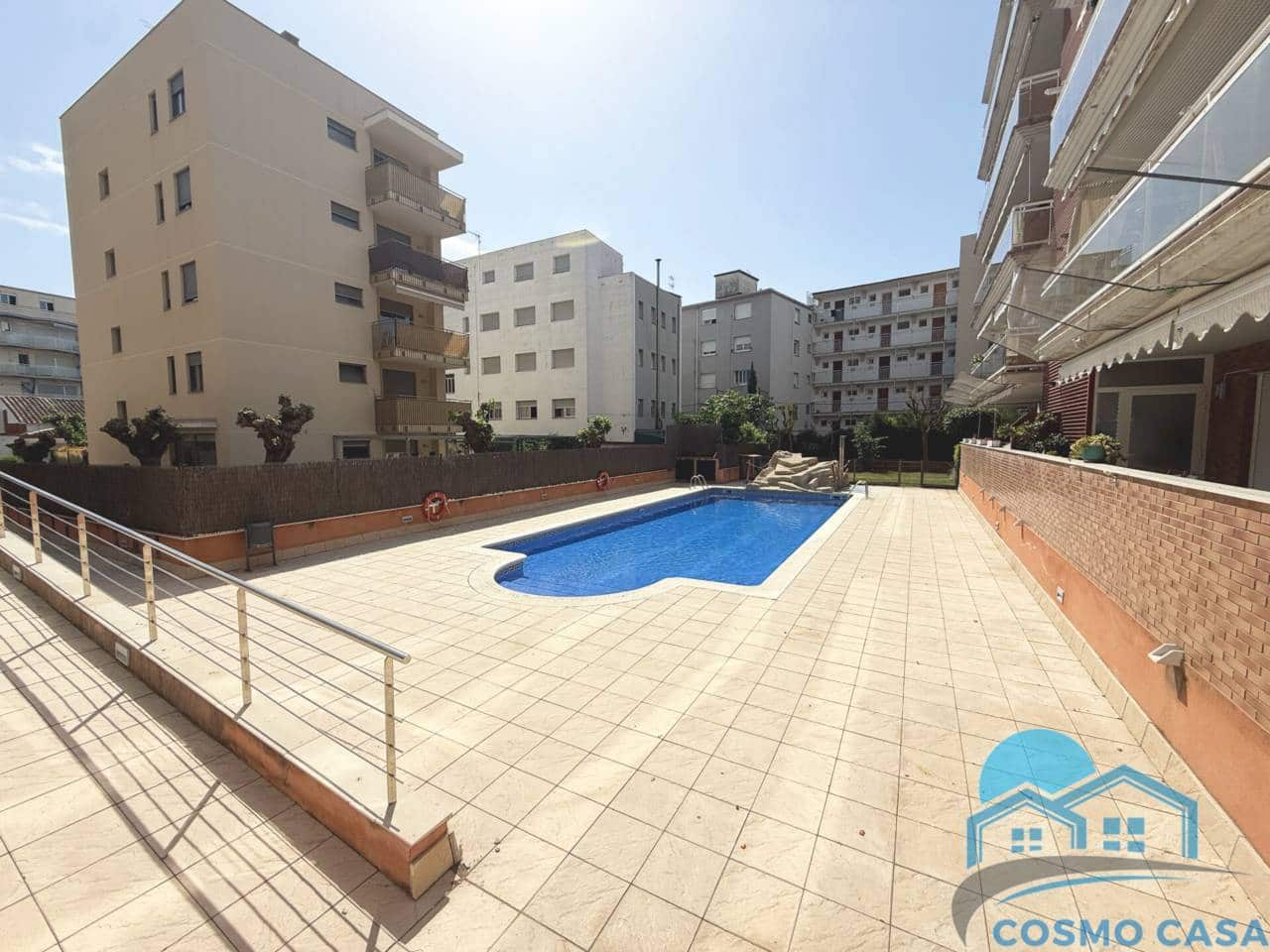 Ático de 4 habitaciones en Salou en venta con piscina garaje - 399.000 € (Ref: 9810944)