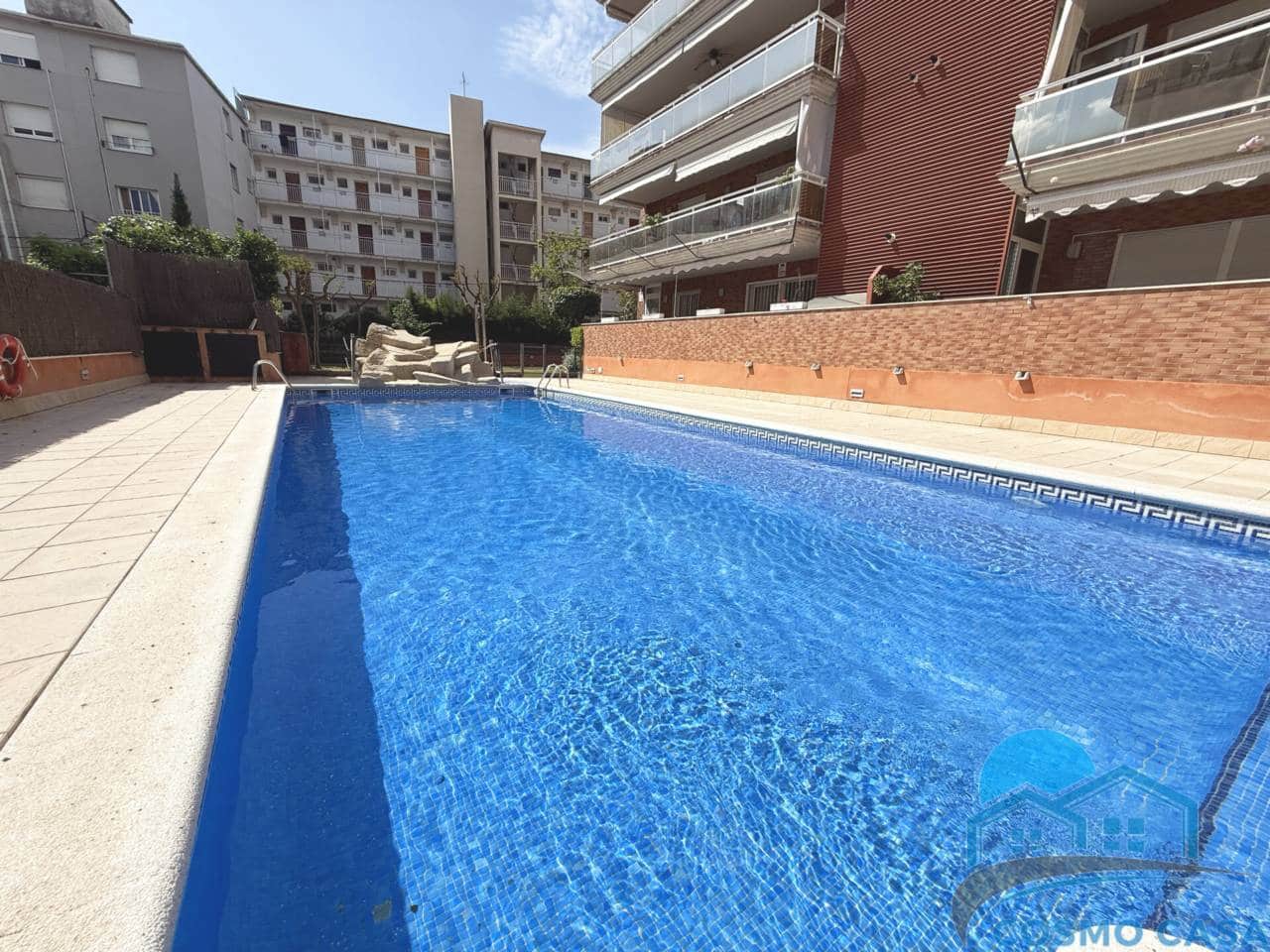 Ático de 4 habitaciones en Salou en venta con piscina garaje - 399.000 € (Ref: 9810944)