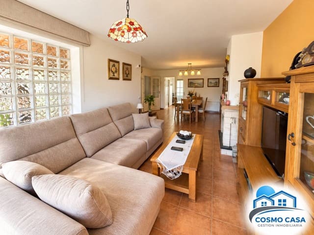 3 slaapkamer Villa te koop in Cambrils met garage - € 325.000 (Ref: 9889658)