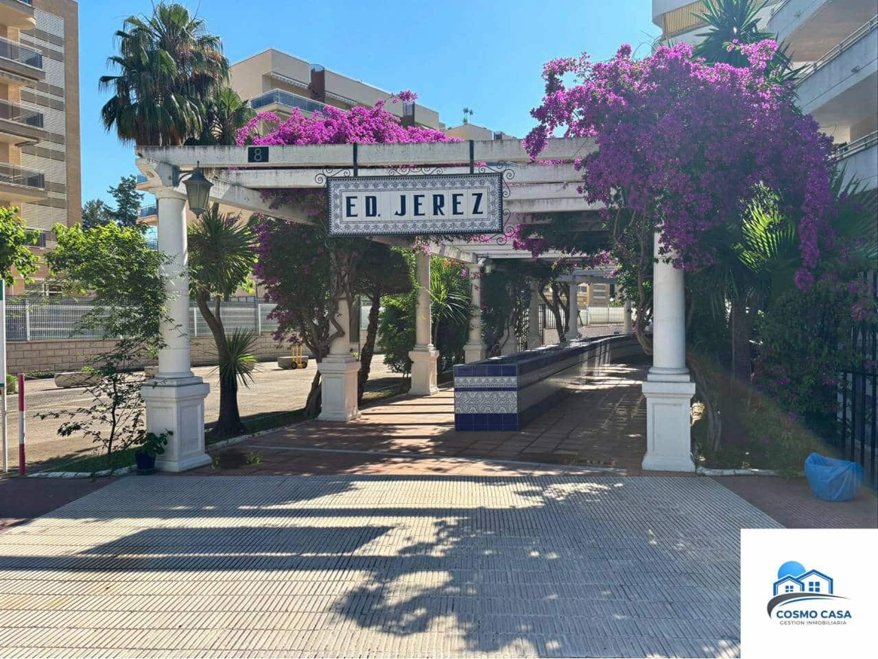 Piso de 1 habitación en Salou en venta con piscina garaje - 155.000 € (Ref: 9921616)