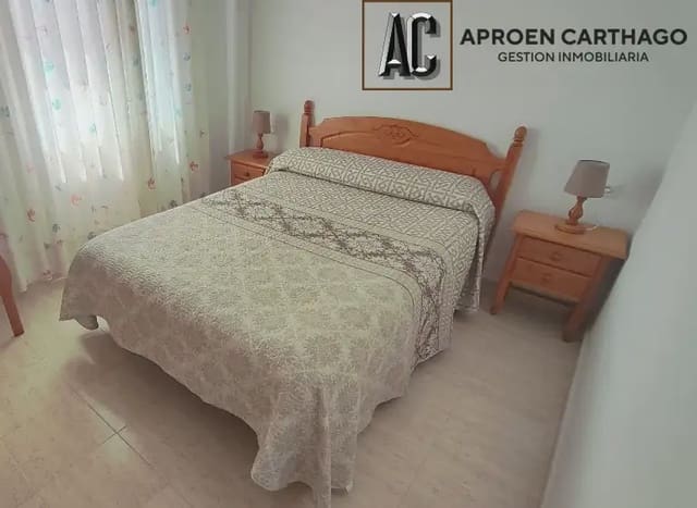 2 chambre Appartement à vendre à La Manga del Mar Menor avec piscine garage - 170 000 € (Ref: 9843850)
