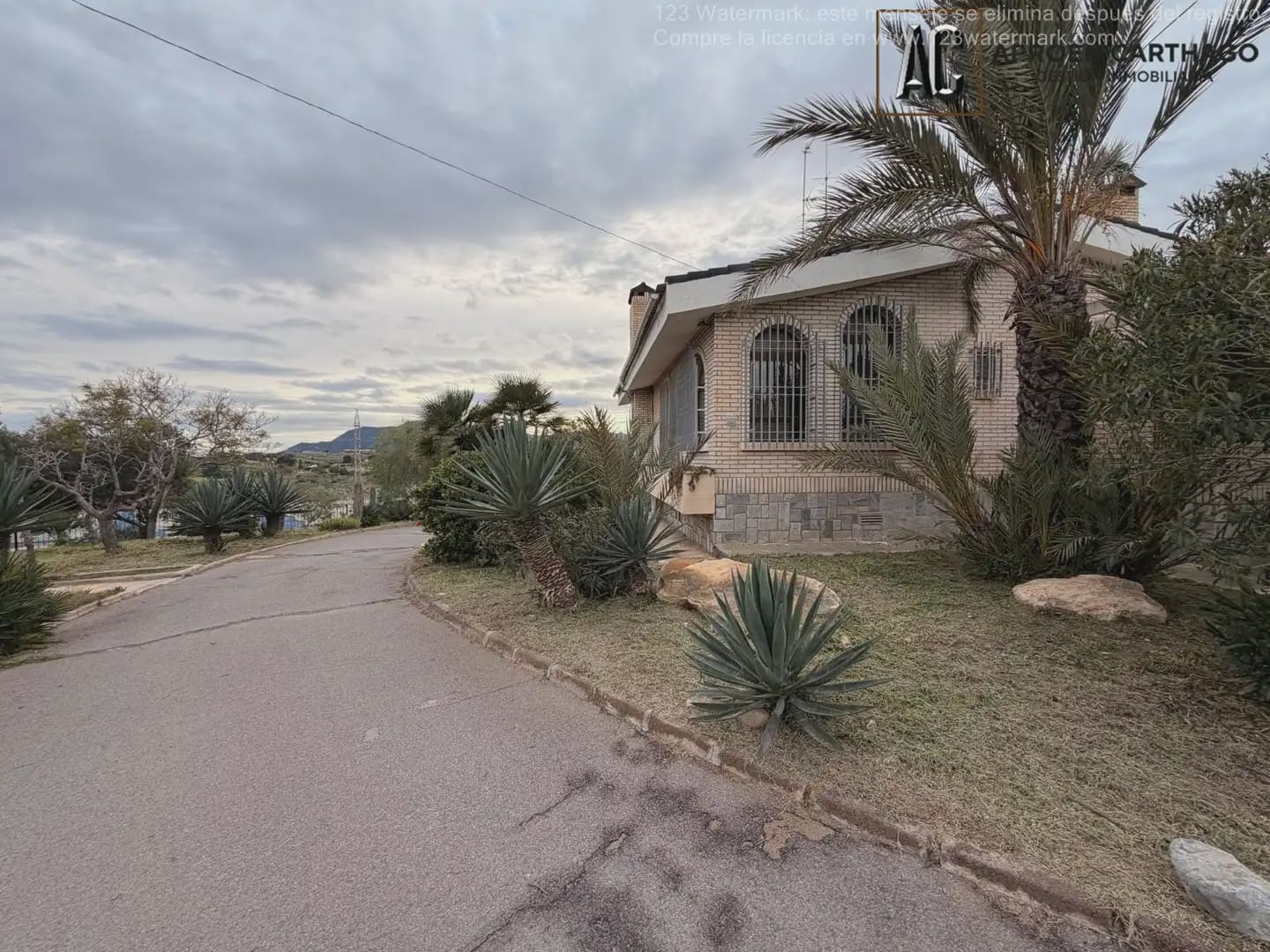 5 bedroom Finca/Country House for sale in Perin with pool garage - € 470,000 (Ref: 9843857)