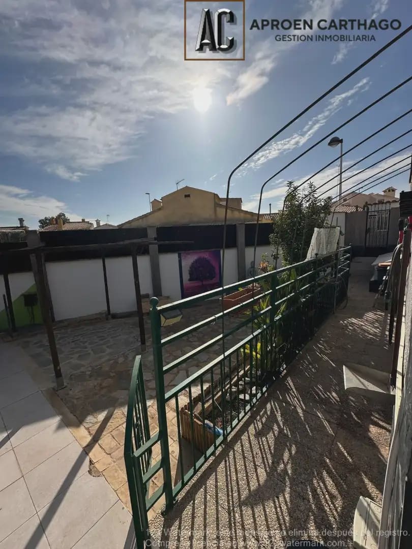 Chalet de 3 habitaciones en Cartagena en venta con garaje - 290.000 € (Ref: 9843859)
