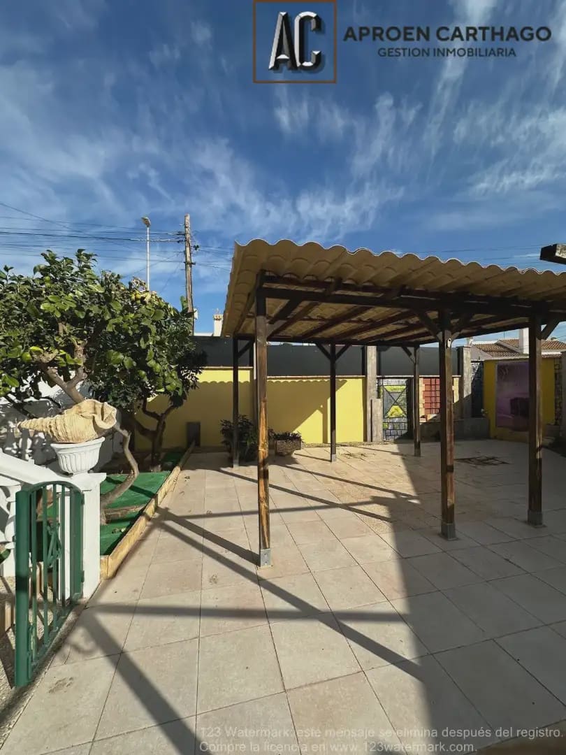 Chalet de 3 habitaciones en Cartagena en venta con garaje - 290.000 € (Ref: 9843859)