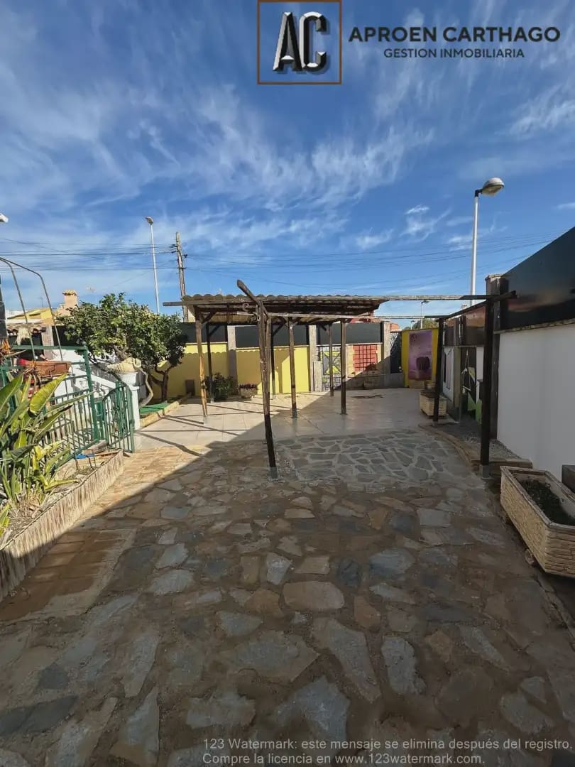 Chalet de 3 habitaciones en Cartagena en venta con garaje - 290.000 € (Ref: 9843859)