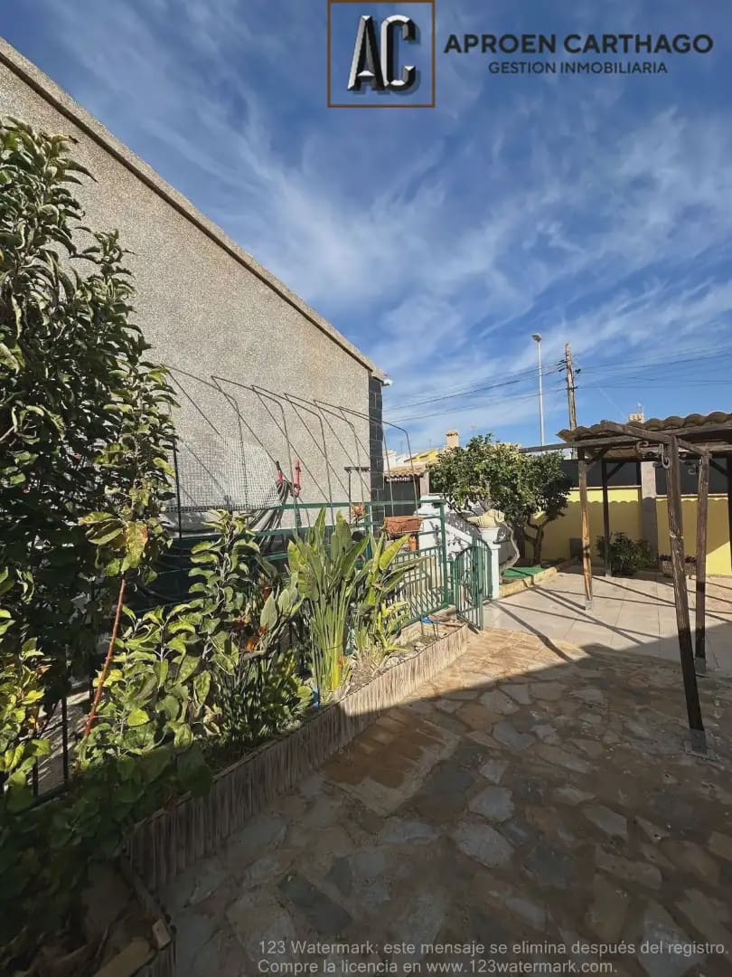 Chalet de 3 habitaciones en Cartagena en venta con garaje - 290.000 € (Ref: 9843859)