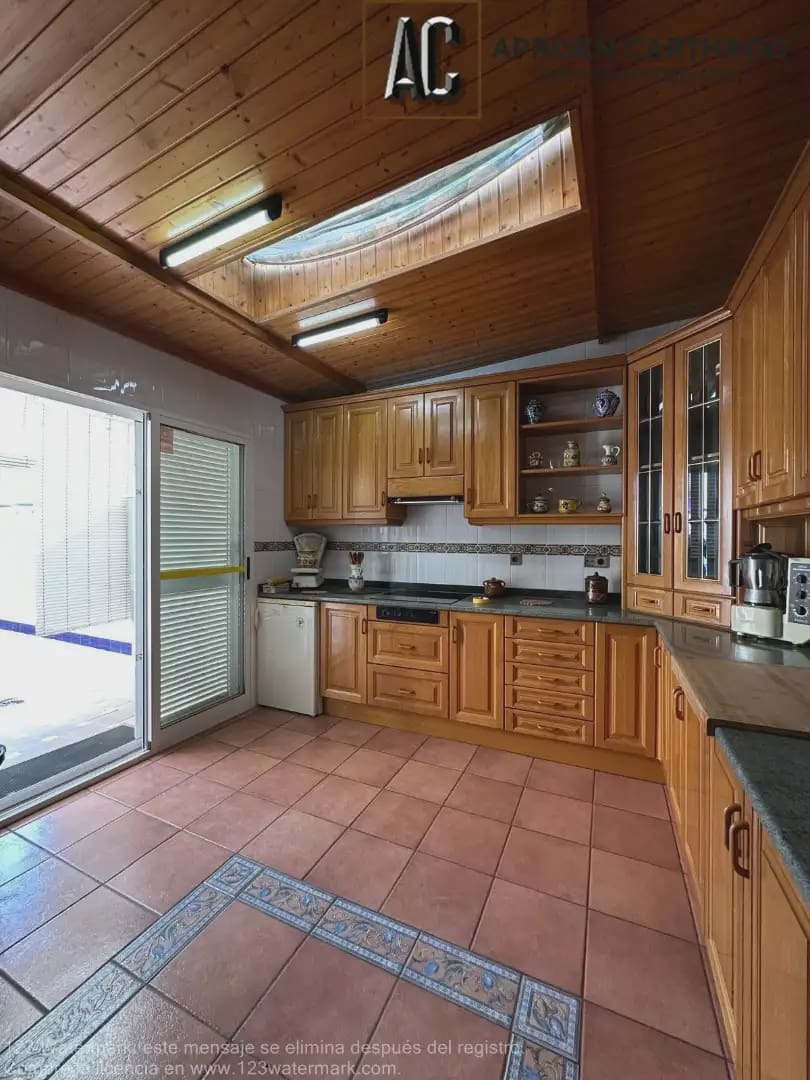 Chalet de 3 habitaciones en Cartagena en venta con garaje - 290.000 € (Ref: 9843859)
