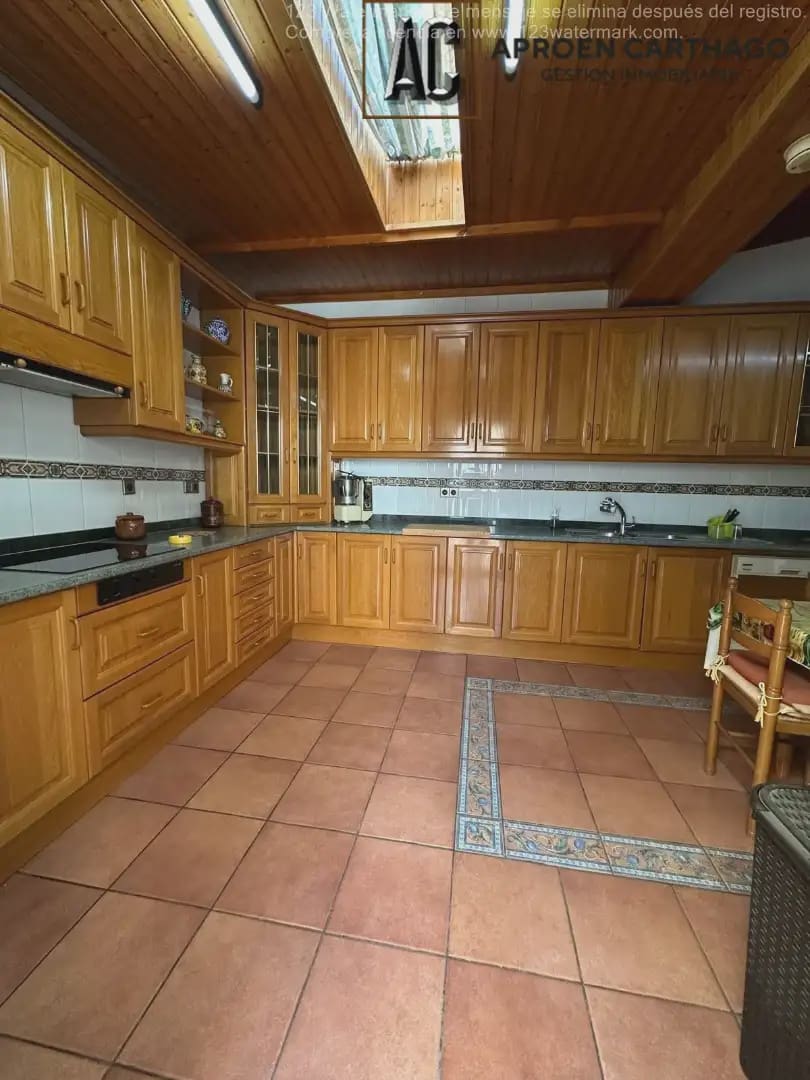 Chalet de 3 habitaciones en Cartagena en venta con garaje - 290.000 € (Ref: 9843859)