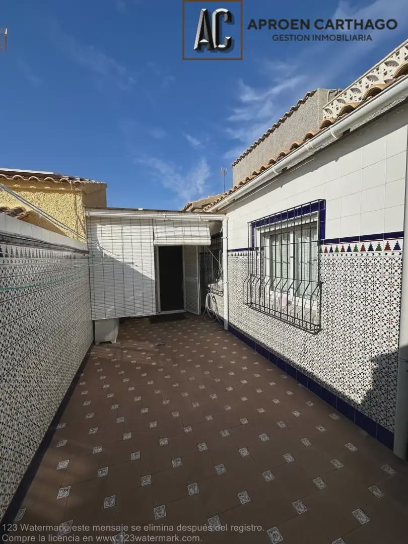 Chalet de 3 habitaciones en Cartagena en venta con garaje - 290.000 € (Ref: 9843859)