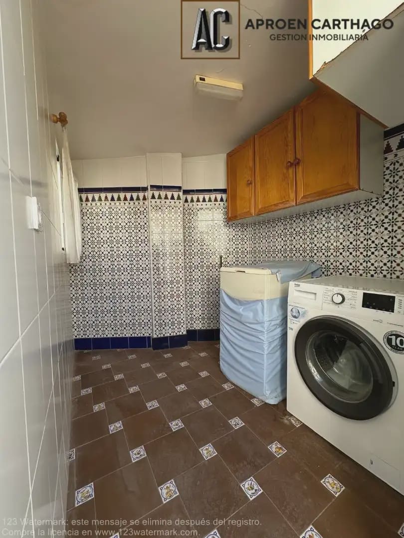 Chalet de 3 habitaciones en Cartagena en venta con garaje - 290.000 € (Ref: 9843859)