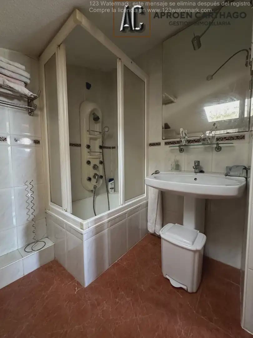 Chalet de 3 habitaciones en Cartagena en venta con garaje - 290.000 € (Ref: 9843859)