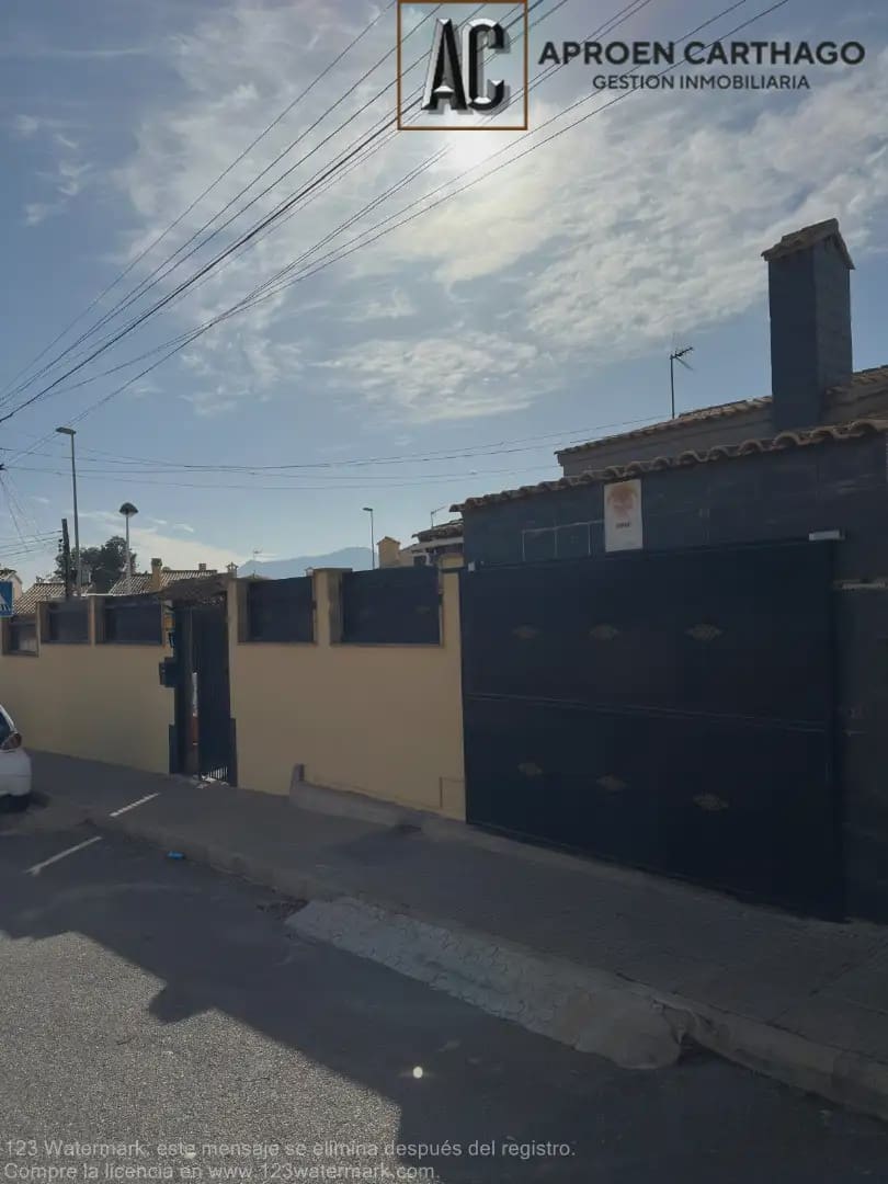 Chalet de 3 habitaciones en Cartagena en venta con garaje - 290.000 € (Ref: 9843859)