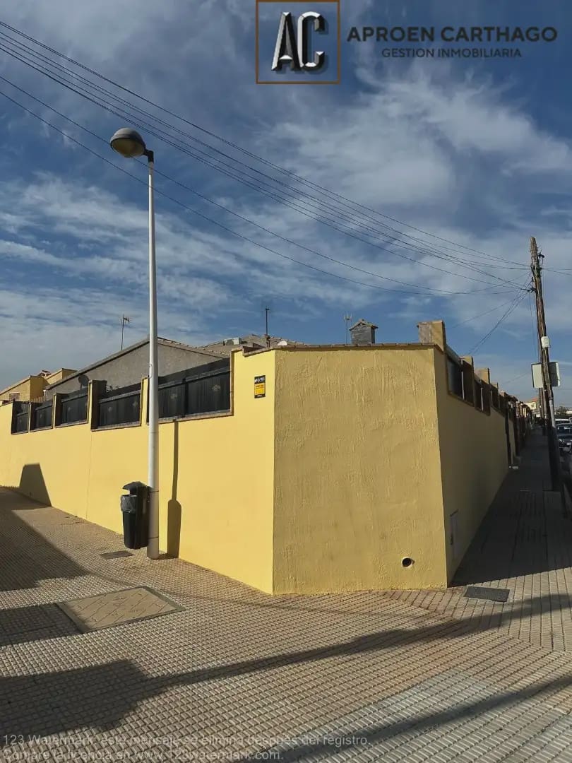 Chalet de 3 habitaciones en Cartagena en venta con garaje - 290.000 € (Ref: 9843859)