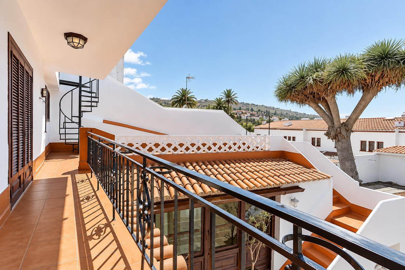 4 sovrum Radhus till salu i Tacoronte - 430 000 € (Ref: 10098563)