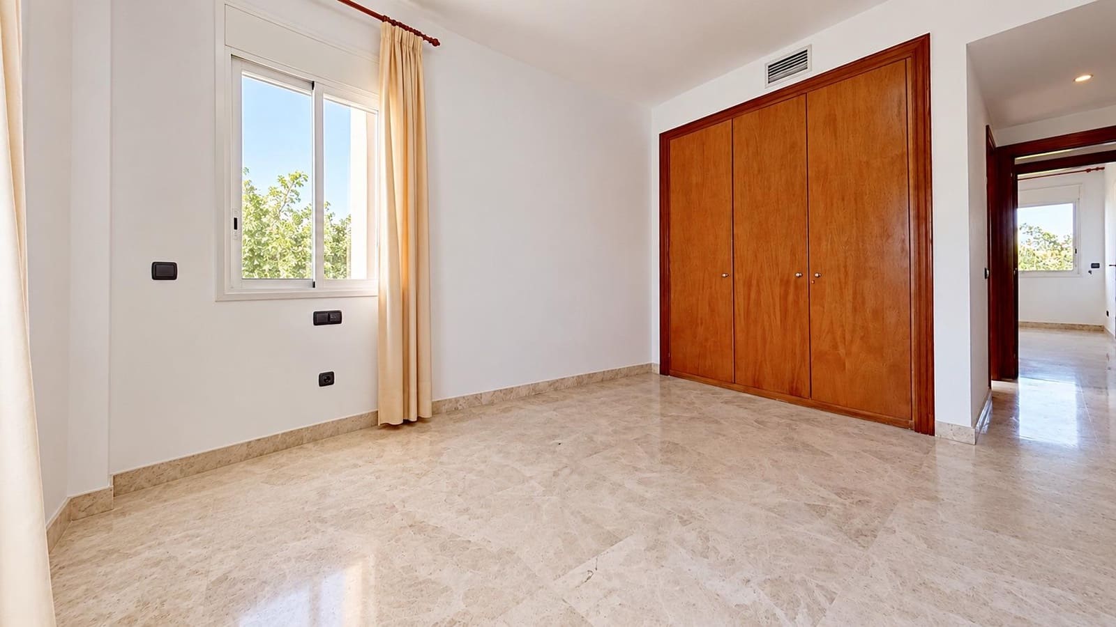 Piso de 3 habitaciones en Los Cristianos en venta con piscina garaje - 565.000 € (Ref: 10185094)