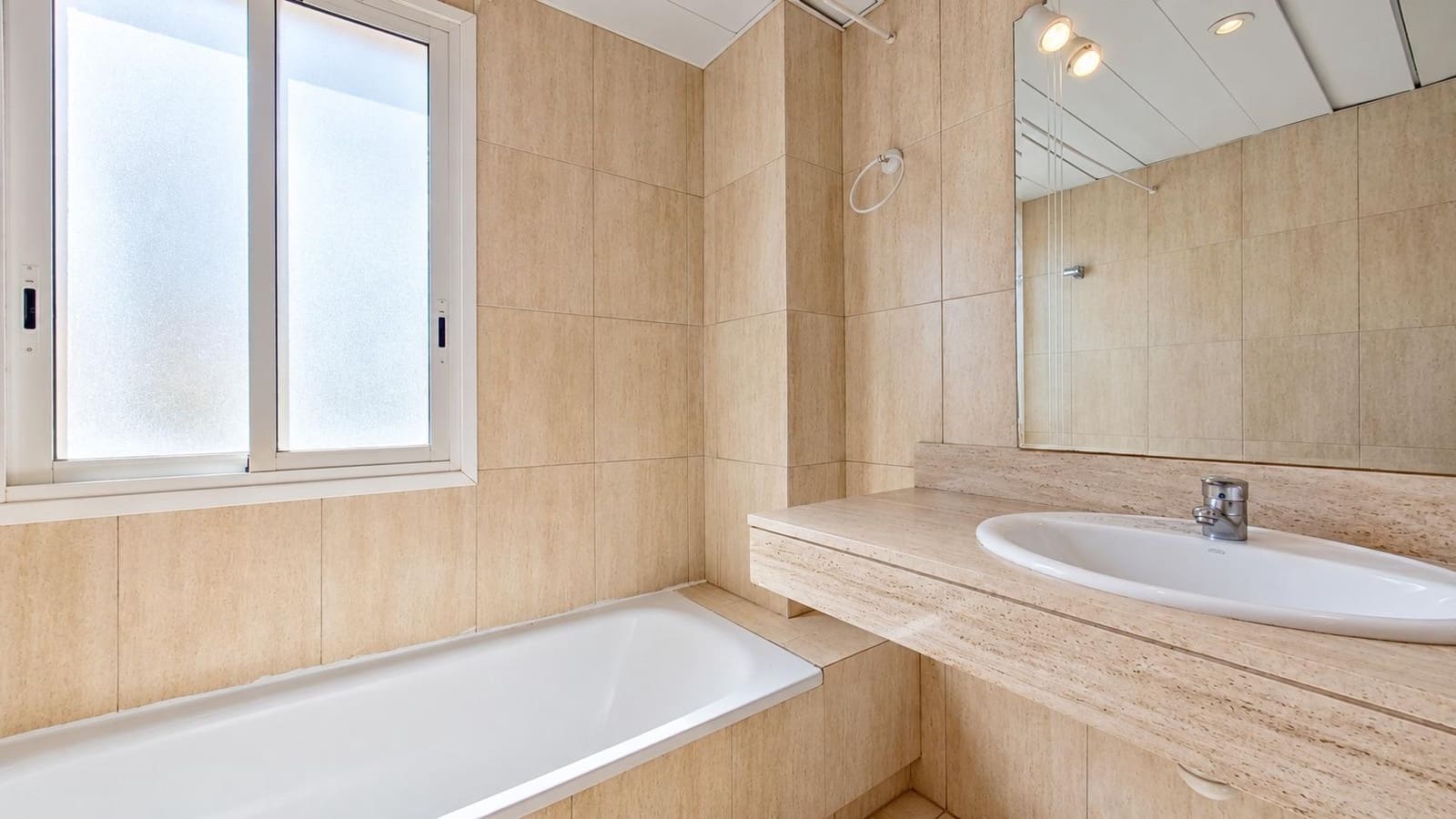 Piso de 3 habitaciones en Los Cristianos en venta con piscina garaje - 565.000 € (Ref: 10185094)