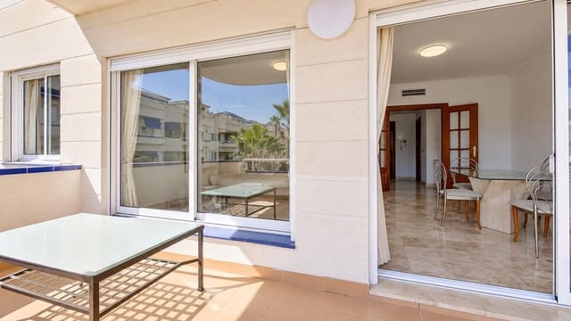 Piso de 3 habitaciones en Los Cristianos, Arona en venta con piscina garaje - 565.000 € (Ref: 10185094)