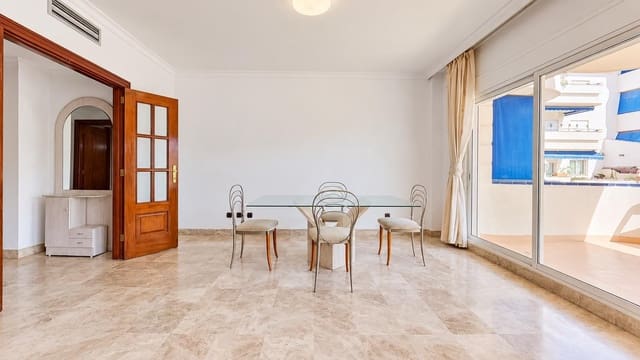 Piso de 3 habitaciones en Los Cristianos, Arona en venta con piscina garaje - 565.000 € (Ref: 10185094)
