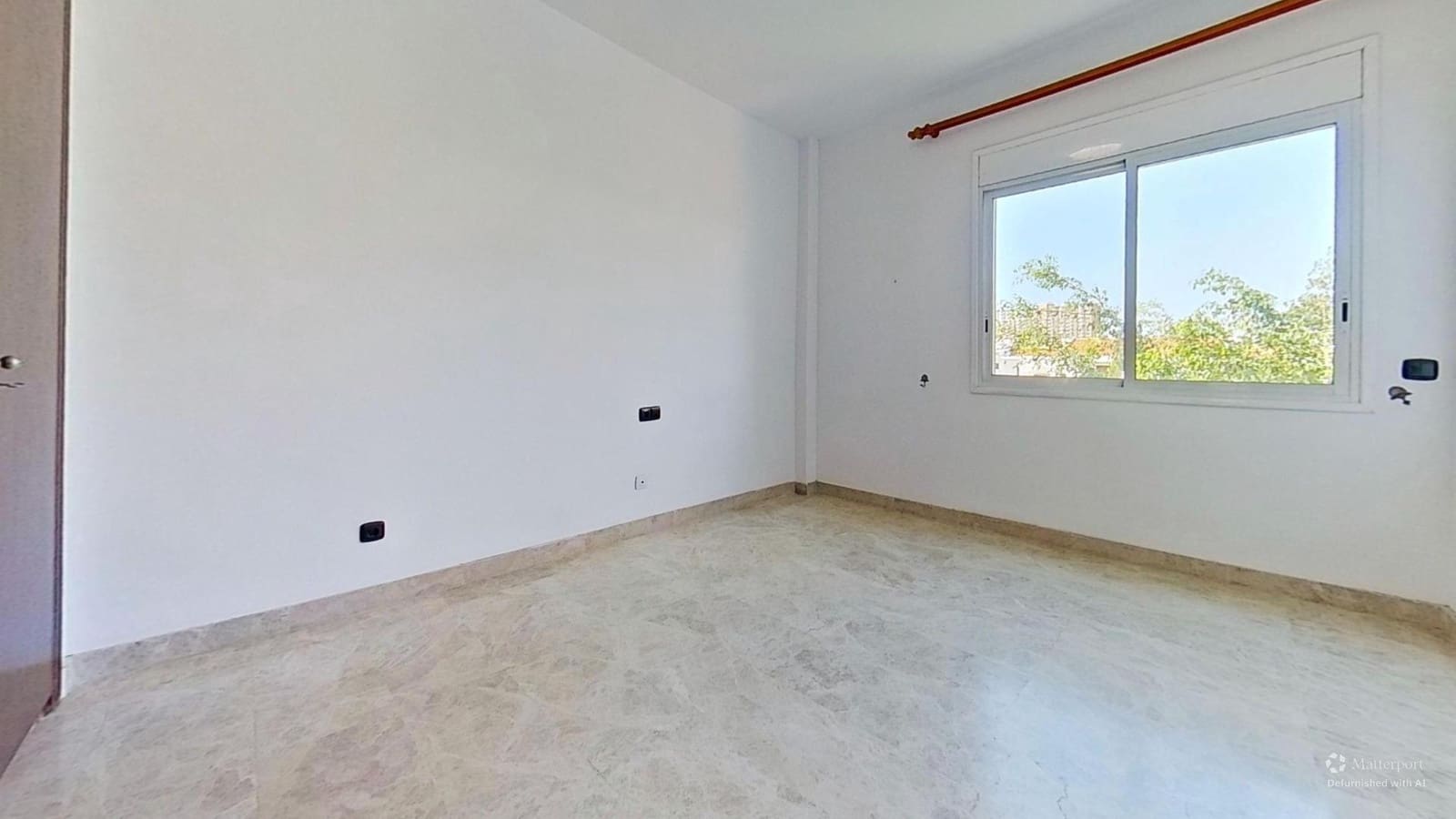 Piso de 3 habitaciones en Los Cristianos en venta con piscina garaje - 565.000 € (Ref: 10185094)