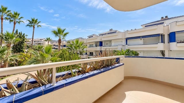Piso de 3 habitaciones en Los Cristianos, Arona en venta con piscina garaje - 565.000 € (Ref: 10185094)