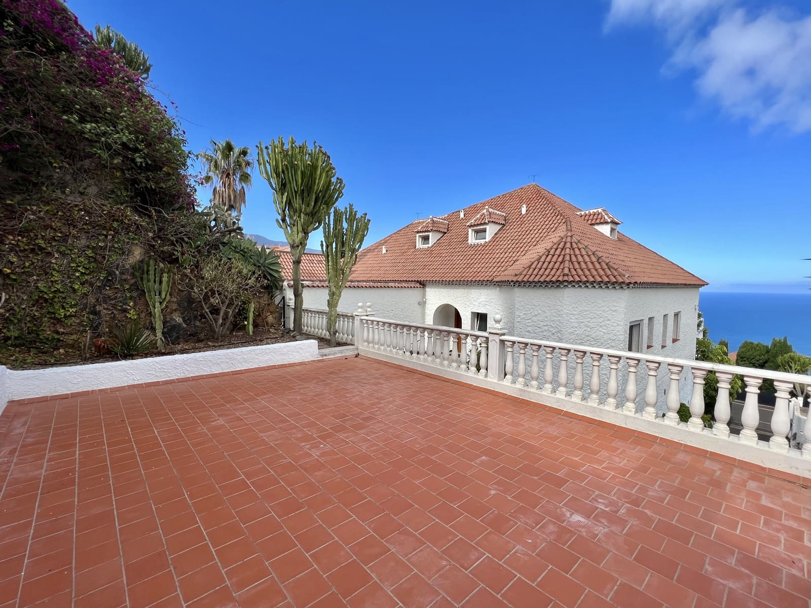 7 soveværelse Rækkehus til salg i Tacoronte med swimmingpool garage - € 1.300.000 (Ref: 9115080)