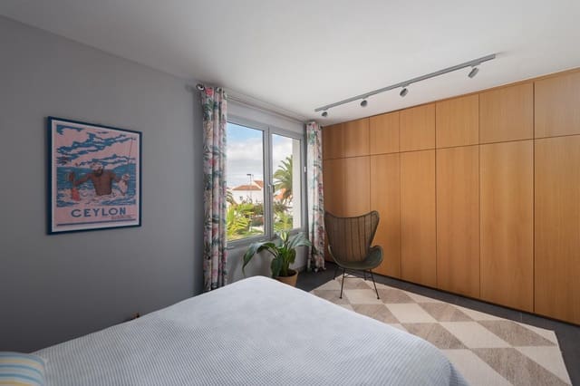 5 soverom Rekkehus til salgs i El Sauzal med svømmebasseng garasje - € 1 290 000 (Ref: 9115168)