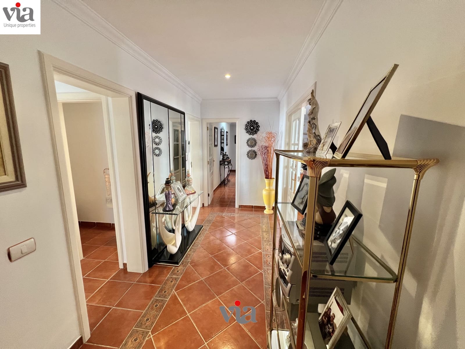 6 soveværelse Villa til salg i Tabaiba med swimmingpool garage - € 829.000 (Ref: 9200222)