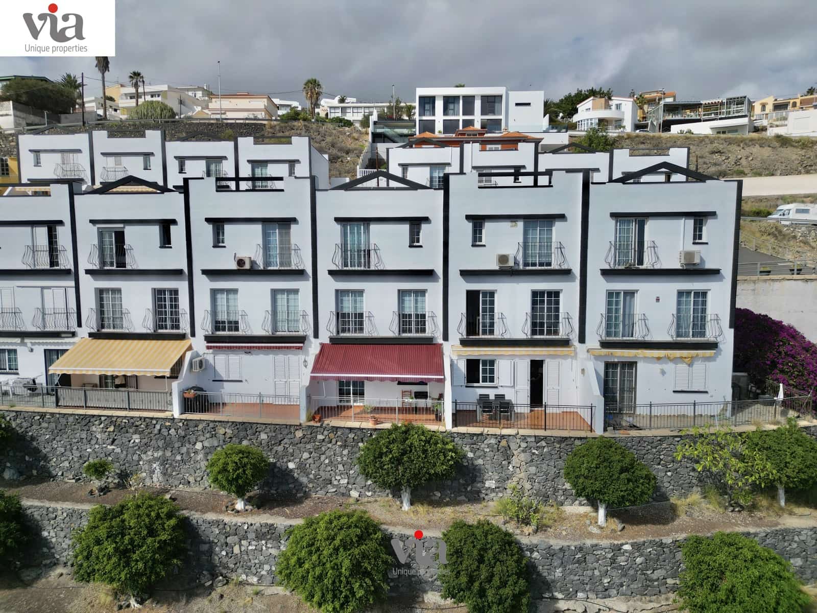 4 slaapkamer Rijtjeshuis te koop in El Rosario met garage - € 425.000 (Ref: 9376498)