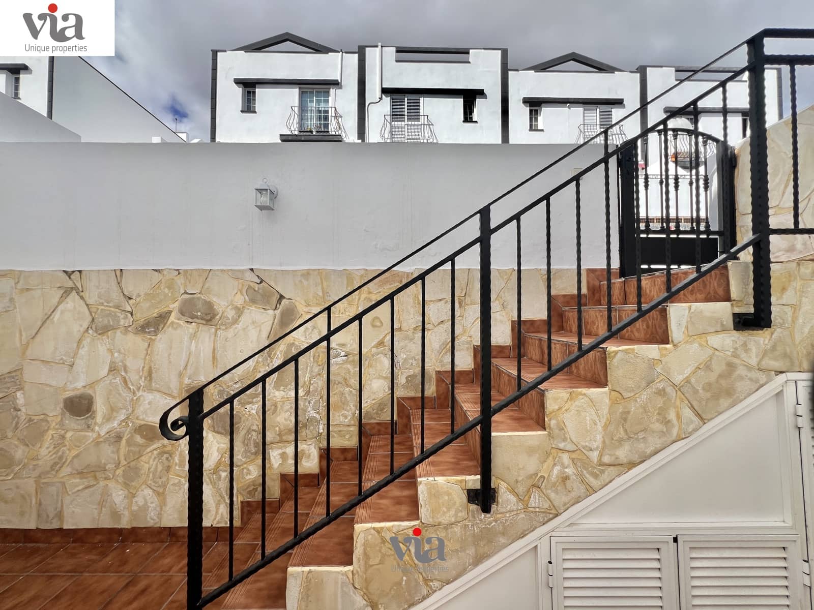 4 slaapkamer Rijtjeshuis te koop in El Rosario met garage - € 425.000 (Ref: 9376498)