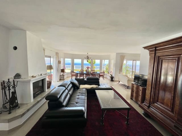 7 bedroom Villa for sale in Tacoronte with pool - € 1,300,000 (Ref: 9482374)