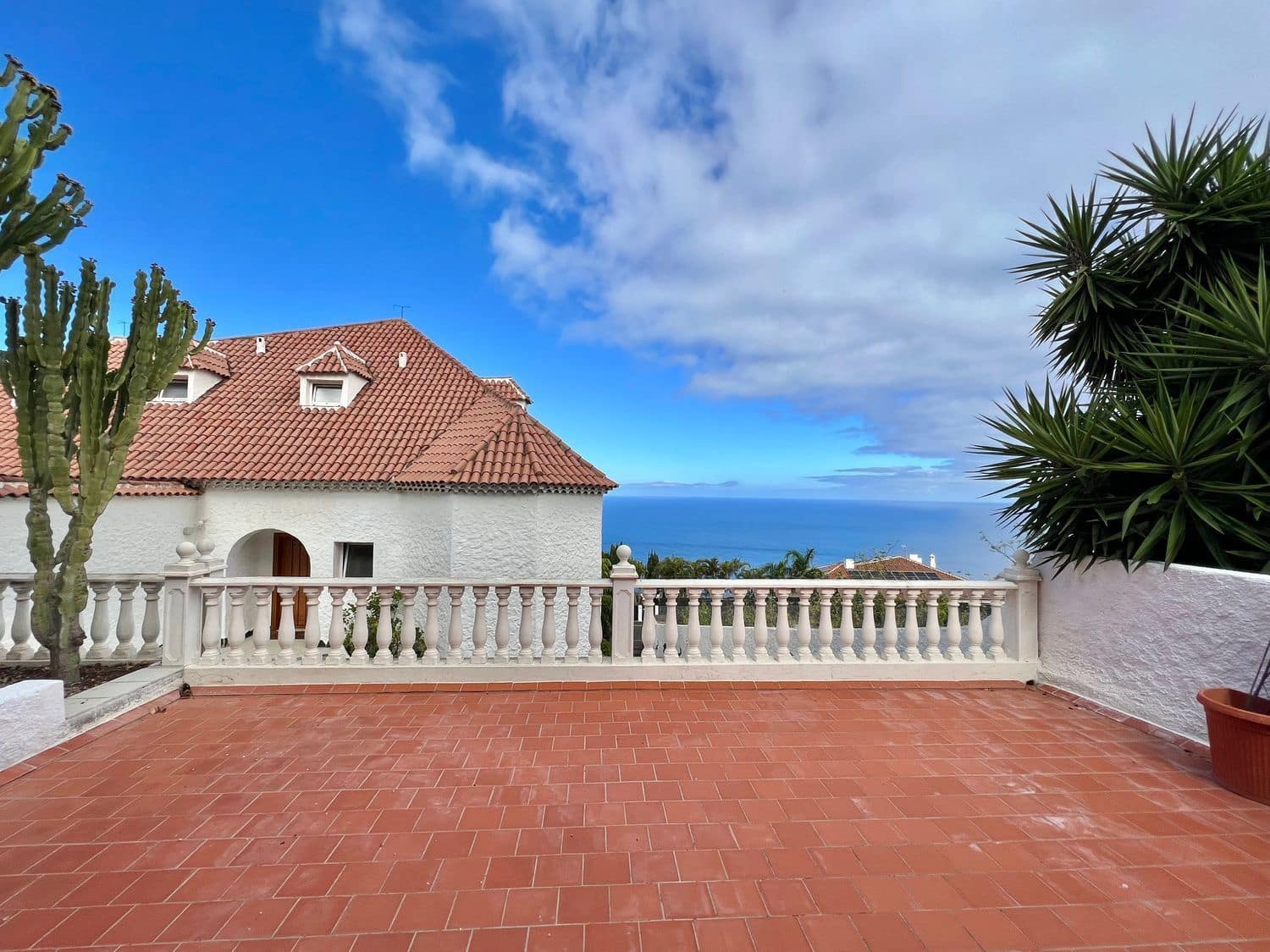 7 bedroom Villa for sale in Tacoronte with pool - € 1,300,000 (Ref: 9482374)