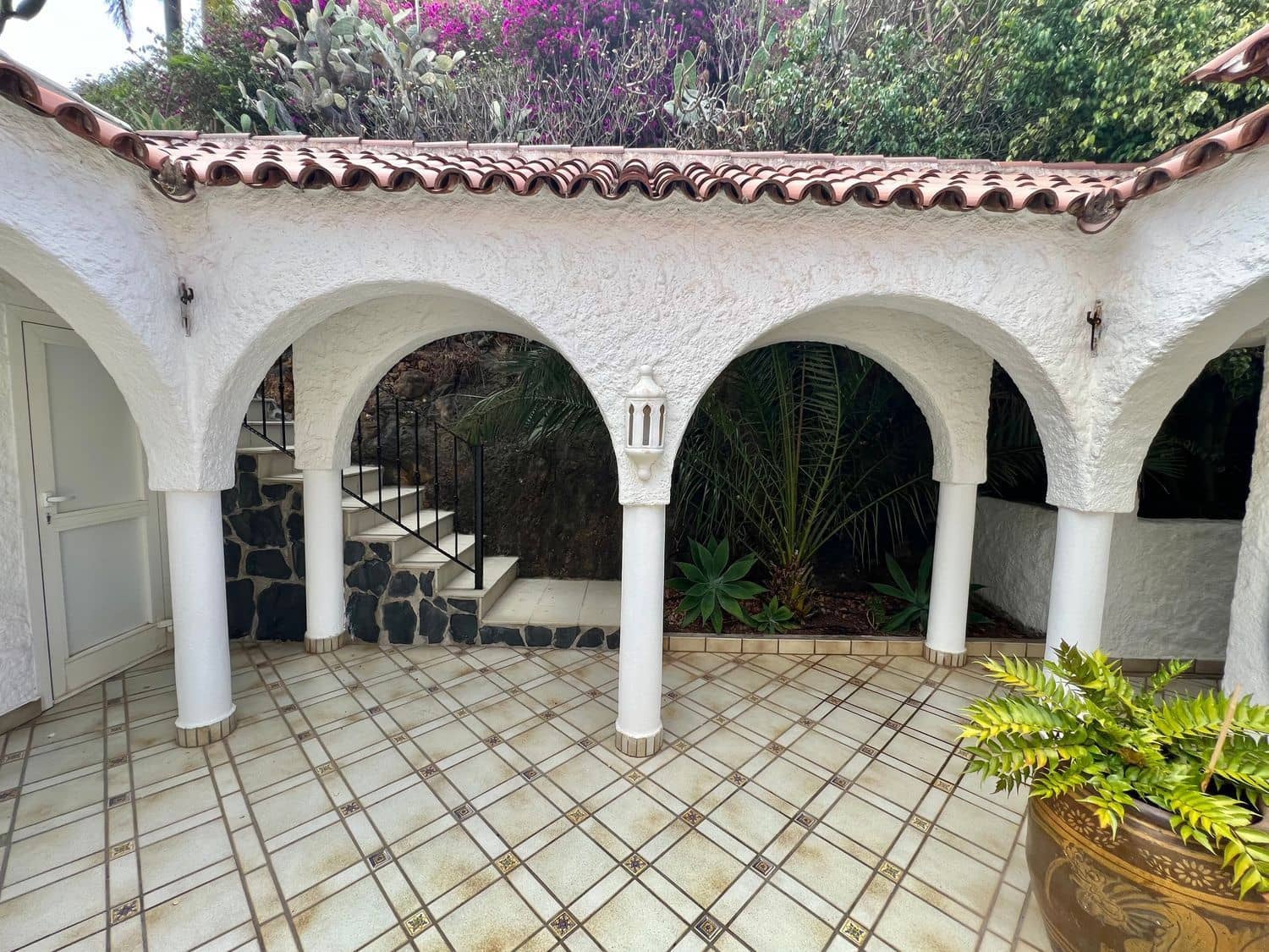 7 bedroom Villa for sale in Tacoronte with pool - € 1,300,000 (Ref: 9482374)