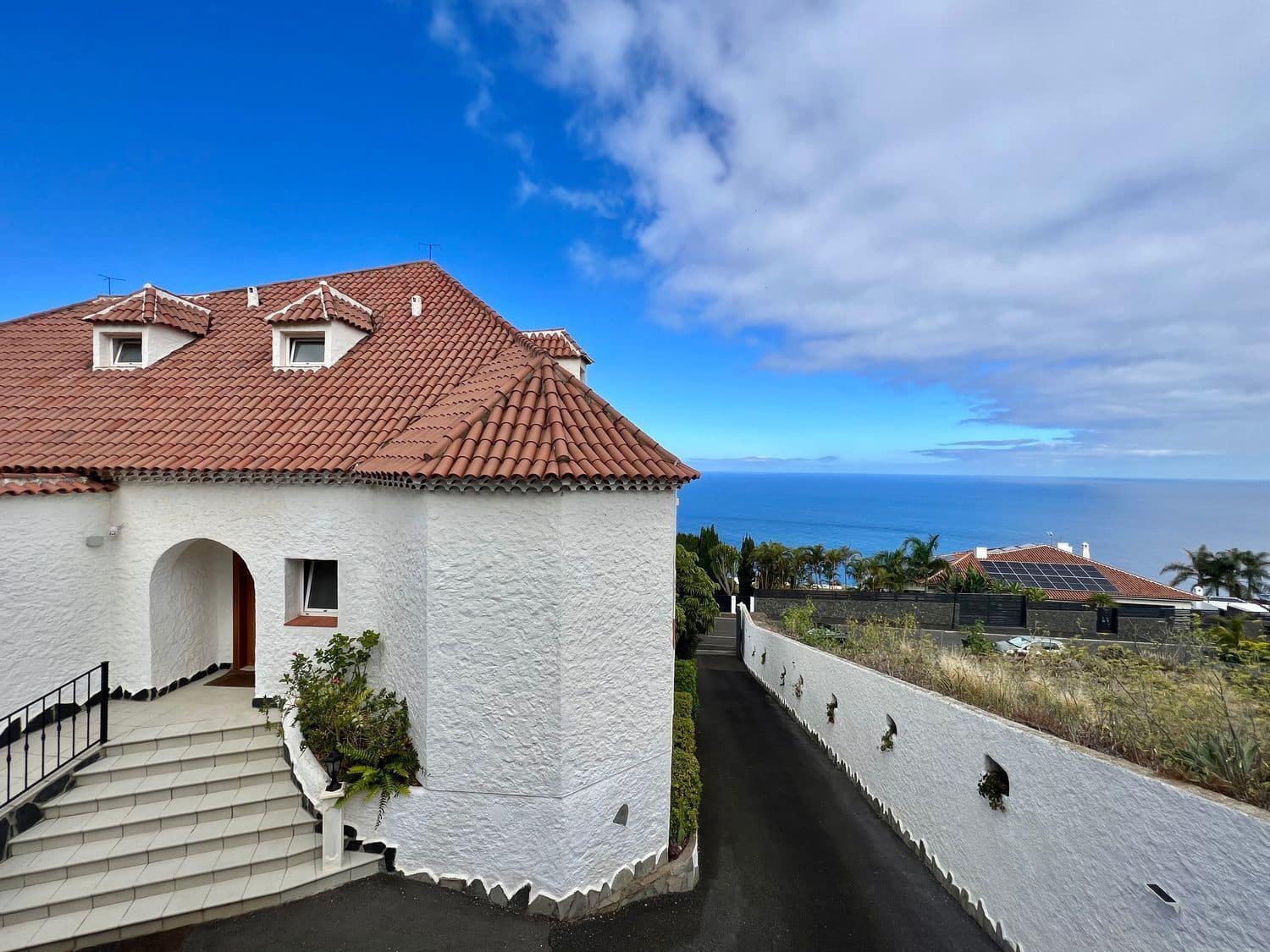 7 bedroom Villa for sale in Tacoronte with pool - € 1,300,000 (Ref: 9482374)