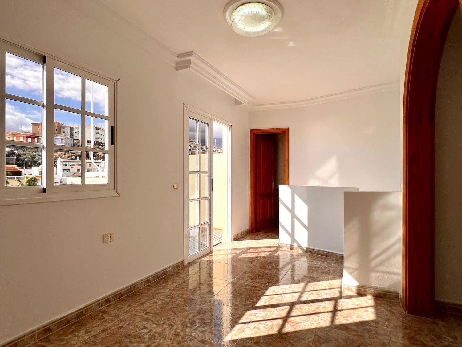 3 makuuhuone Asunto myytävänä paikassa Candelaria mukana 
autotalli - 450 000 € (Ref: 9482375)