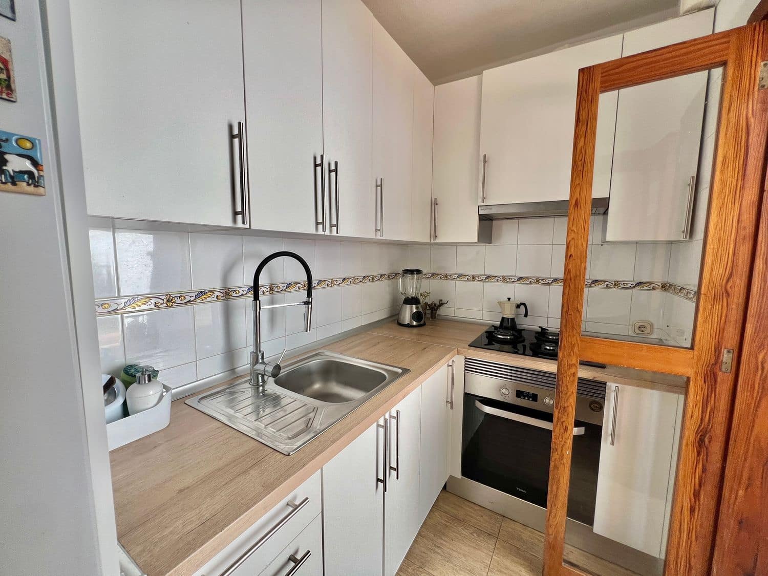 2 bedroom Villa for sale in Playa de las Americas with pool - € 525,000 (Ref: 9482380)