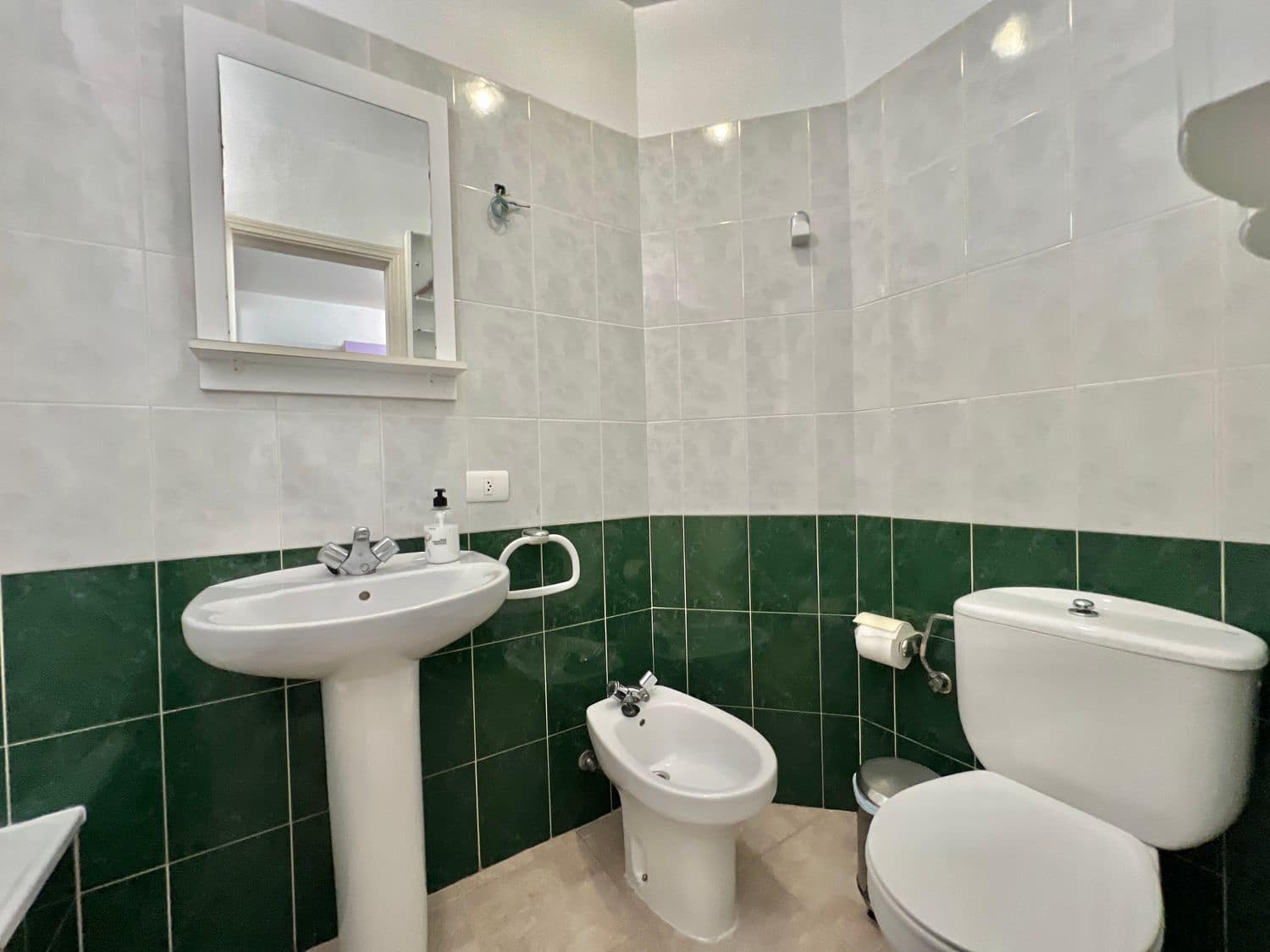 2 bedroom Villa for sale in Playa de las Americas with pool - € 525,000 (Ref: 9482380)