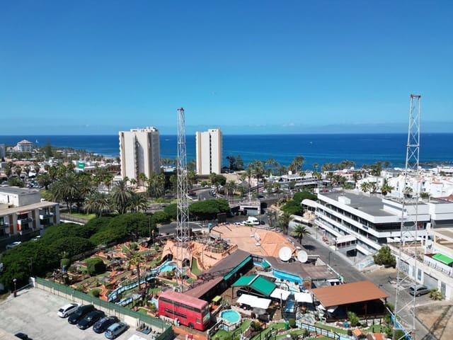 2 bedroom Villa for sale in Playa de las Americas, Arona with pool - € 525,000 (Ref: 9482380)