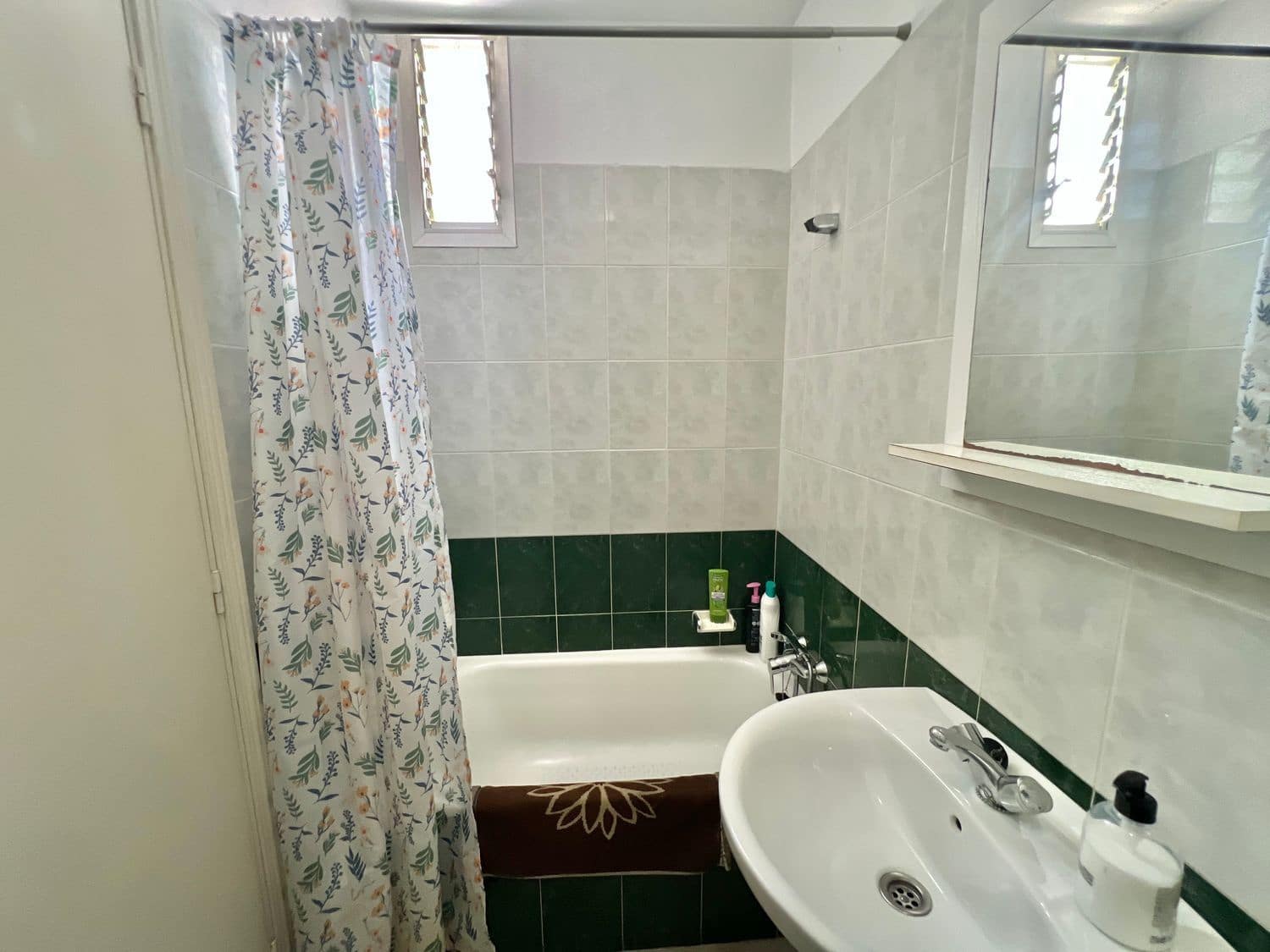 2 bedroom Villa for sale in Playa de las Americas with pool - € 525,000 (Ref: 9482380)