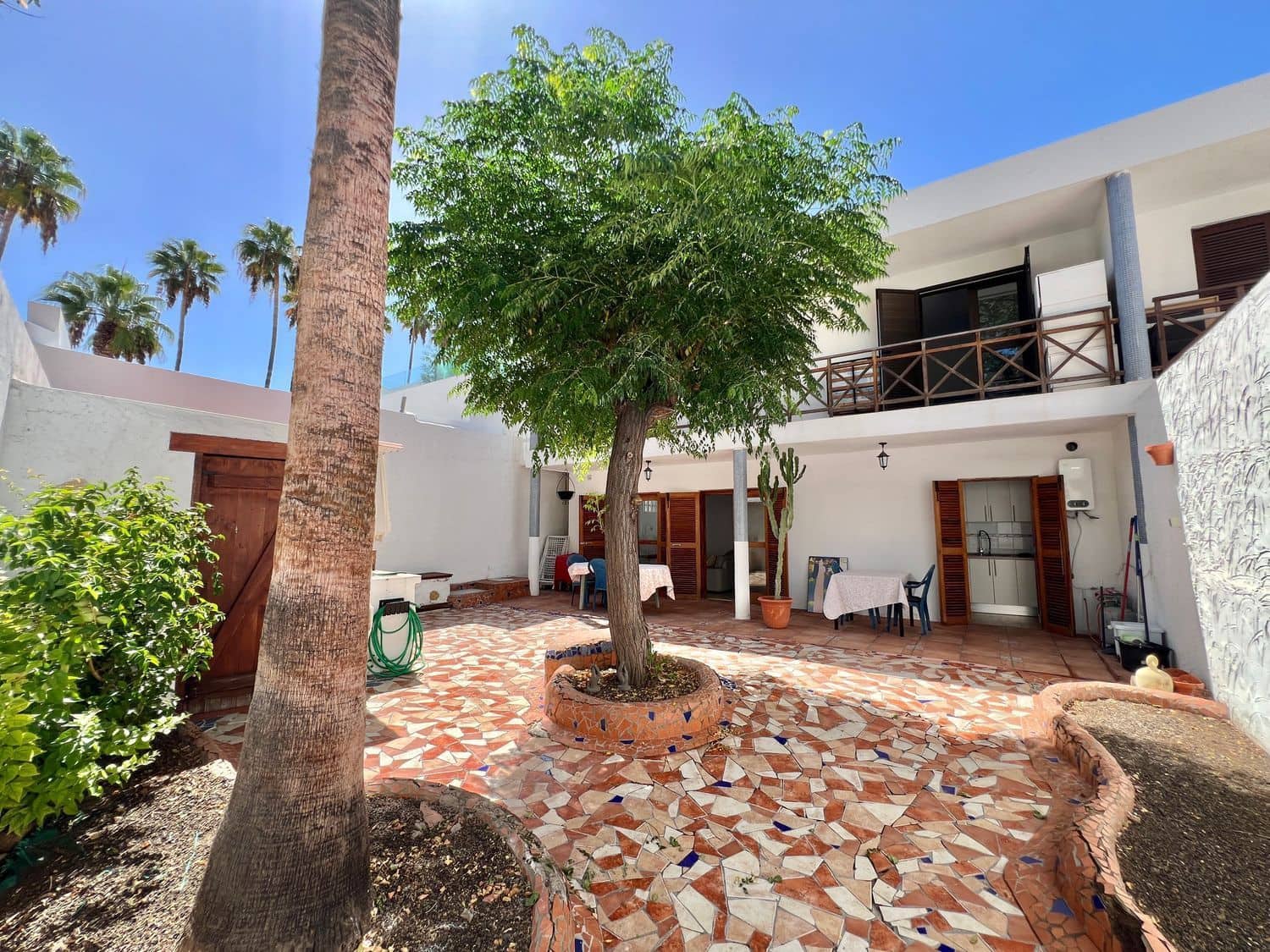 2 bedroom Villa for sale in Playa de las Americas with pool - € 525,000 (Ref: 9482380)