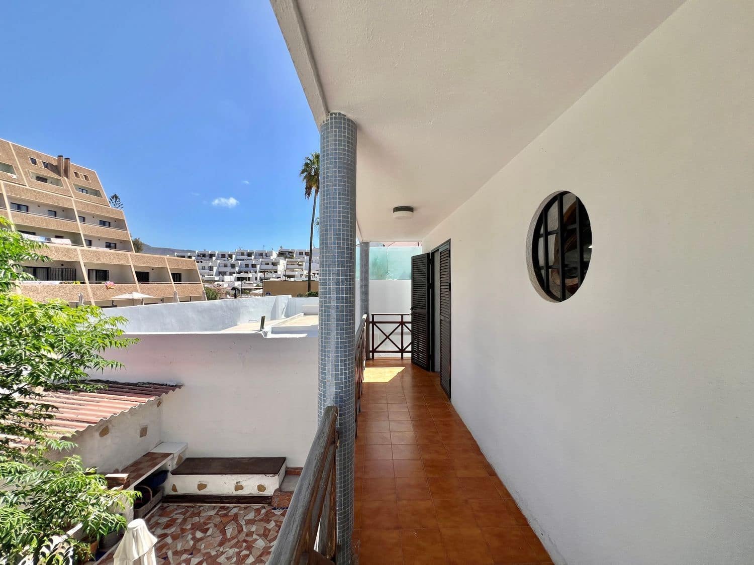 2 bedroom Villa for sale in Playa de las Americas with pool - € 525,000 (Ref: 9482380)