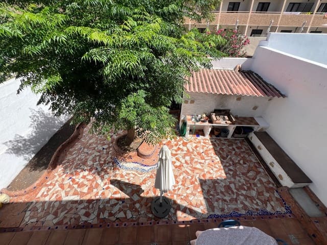 2 bedroom Villa for sale in Playa de las Americas, Arona with pool - € 525,000 (Ref: 9482380)