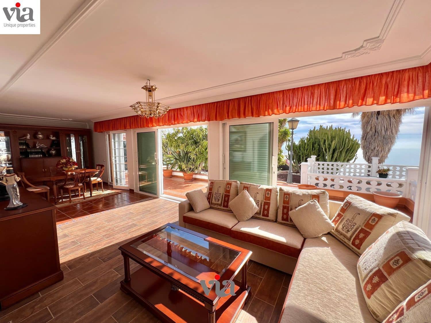 Chalet de 6 habitaciones en Tabaiba en venta con piscina - 829.000 € (Ref: 9482381)