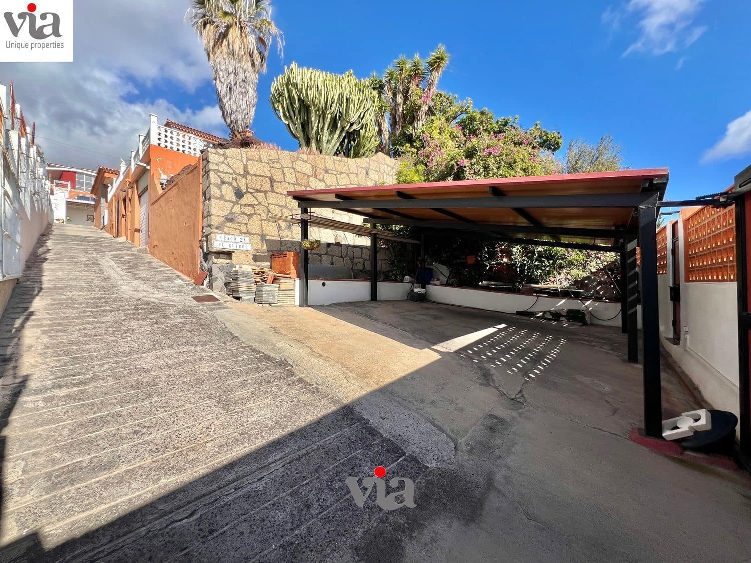 Chalet de 6 habitaciones en Tabaiba en venta con piscina - 829.000 € (Ref: 9482381)