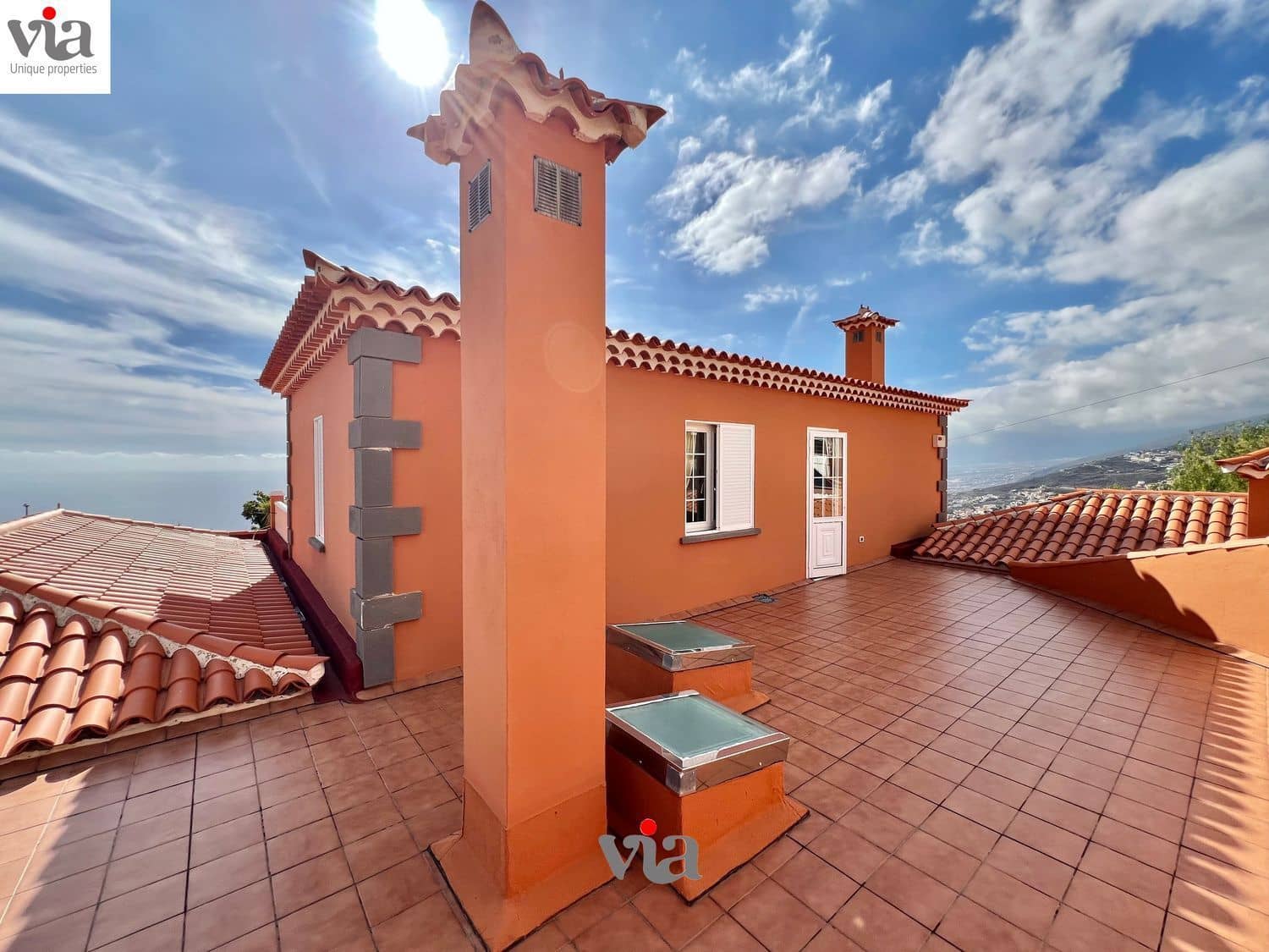 Chalet de 6 habitaciones en Tabaiba en venta con piscina - 829.000 € (Ref: 9482381)